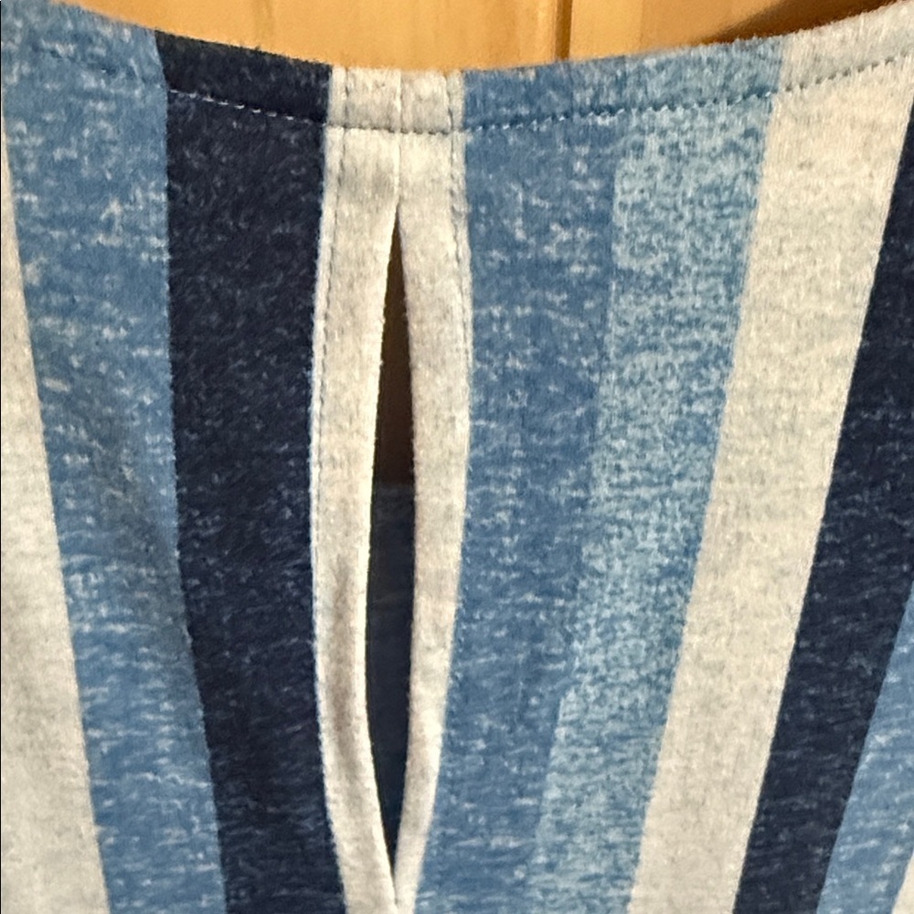 LuLaRoe Blue Striped Blouse - Picture 4 of 6